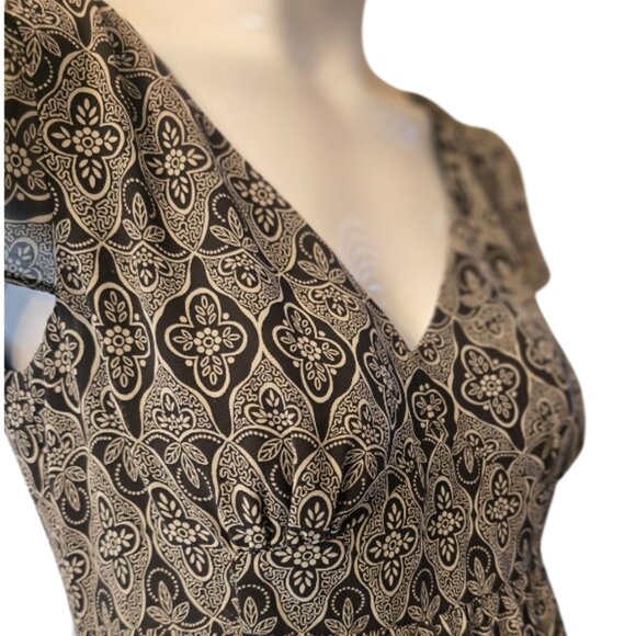 Chocolate Brown V Neck Medallion Print  Midi LOFT Dress sz 4 - Picture 3 of 9